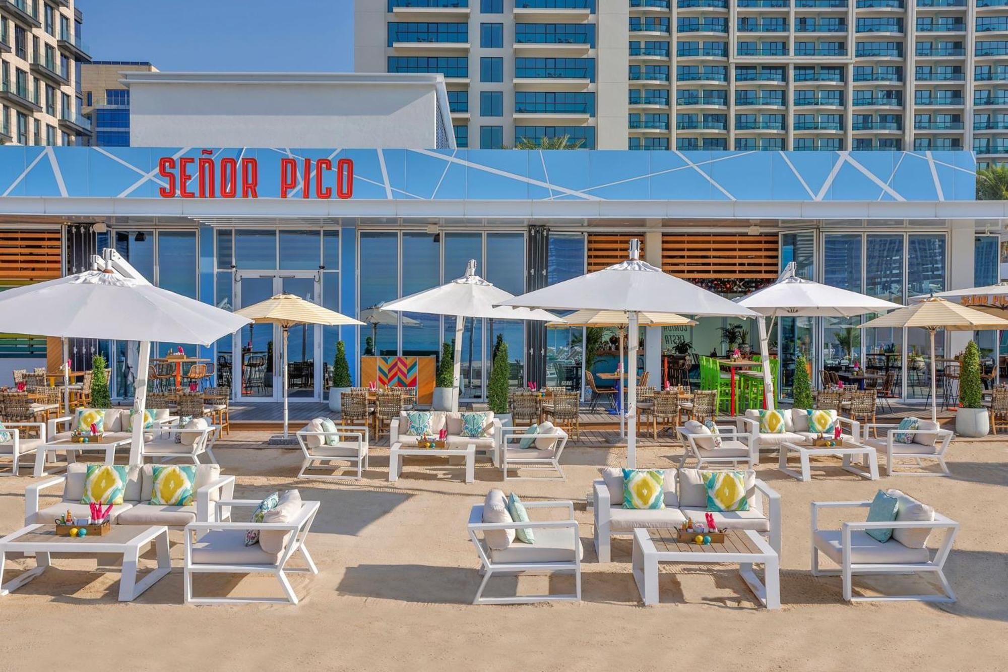 Marriott Resort Palm Jumeirah, Dubai Exterior foto The beach club at the Wynn